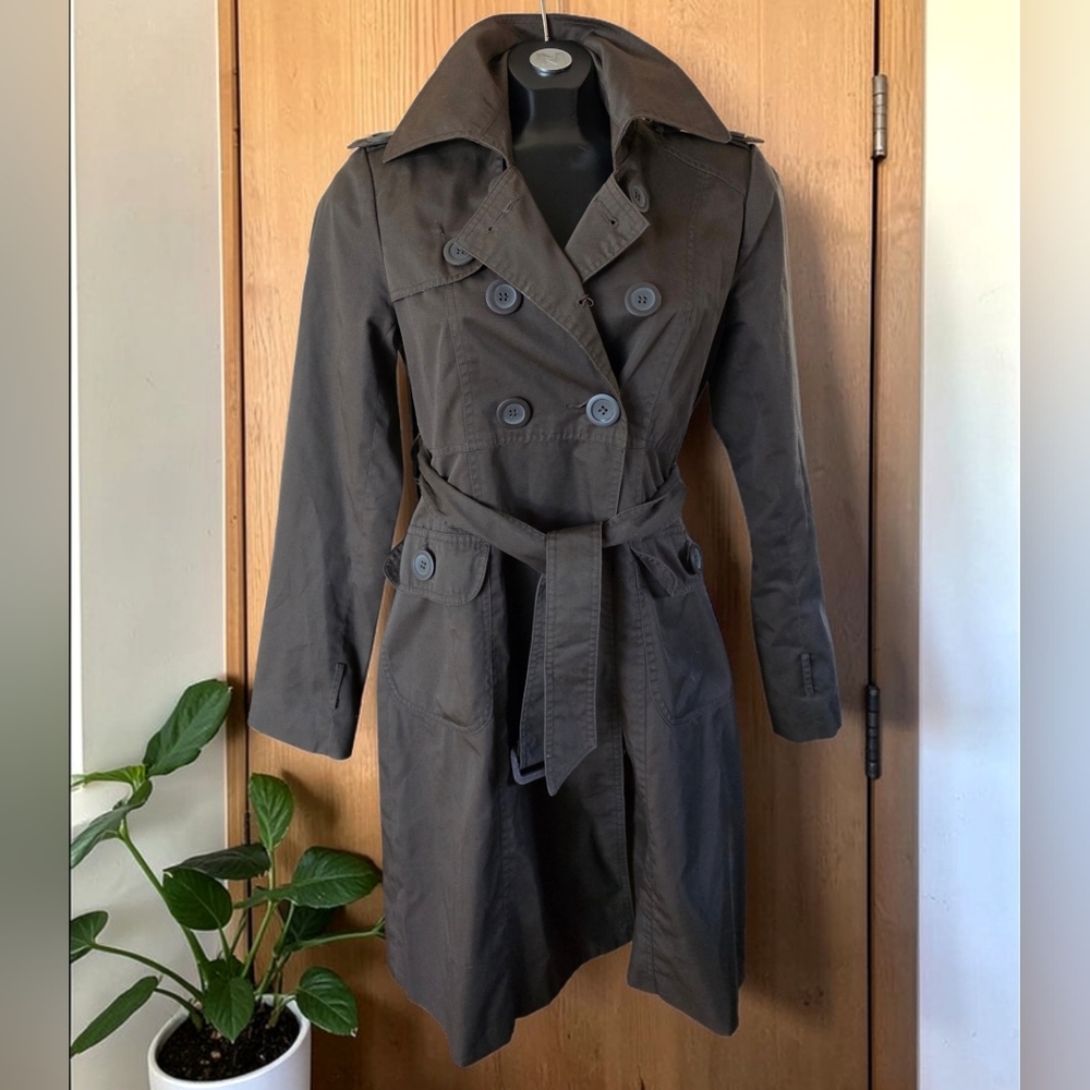 Women's Double-Breasted Brown Trench Coat With Polka Dot Lining Size 6